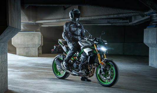 Quel support téléphone pour la Kawasaki Z900 ?