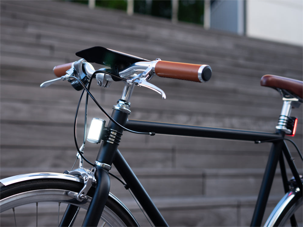 Bike kit (stand + lights)