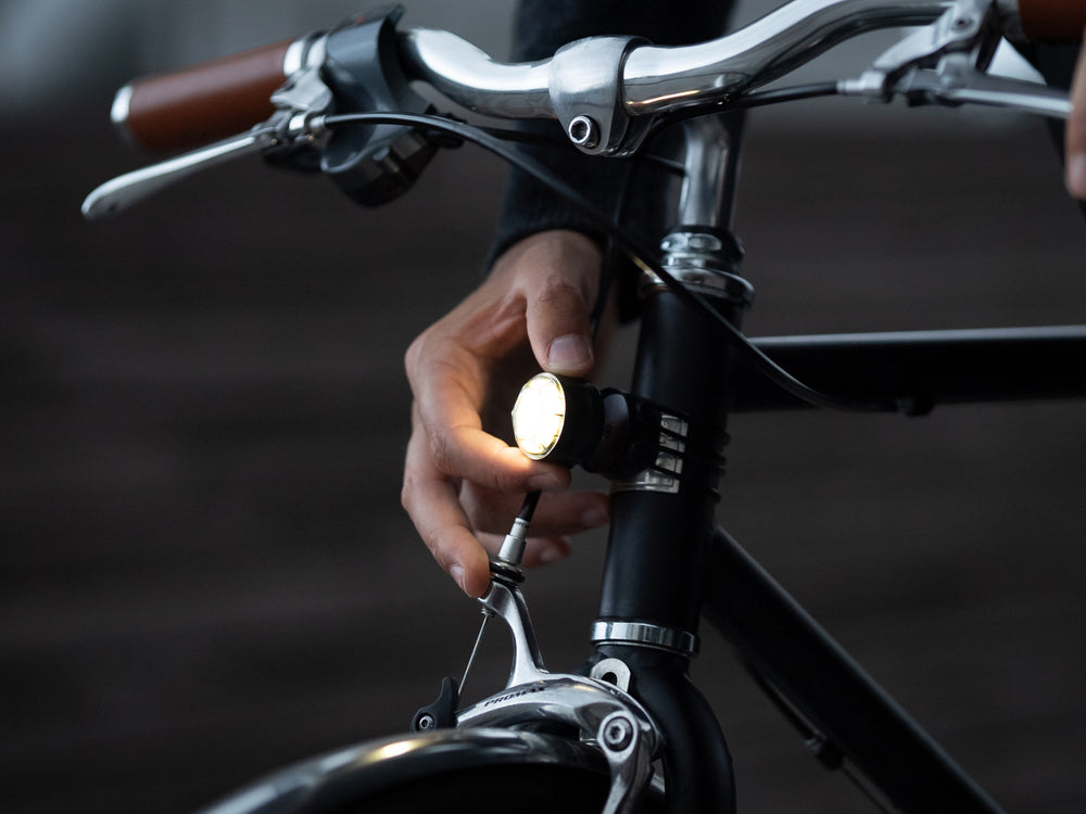 Mini magnetic front light