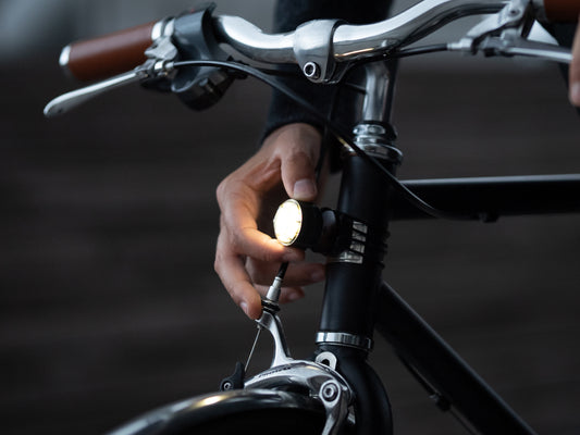 Mini magnetic front light