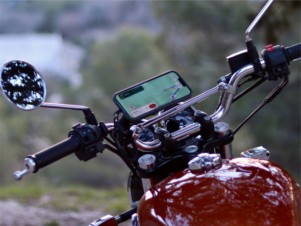 PRO BOOST motorcycle phone holder (pocket and metal plate)