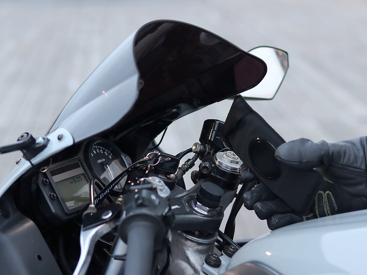 Shapeheart - Magnetic motorcycle phone holder - Shapeheart Store